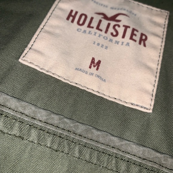 HOLLISTER - Picture 2 of 2
